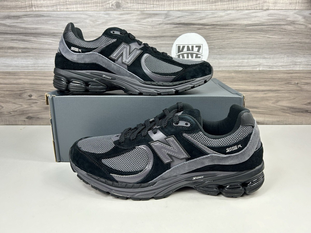NEW BALANCE Men's 2002R Black Magnet Gray 'Protection Pack
