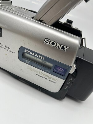 SONY DCR-TRV20 Digital Video Camera Recorder Handycam miniDV
