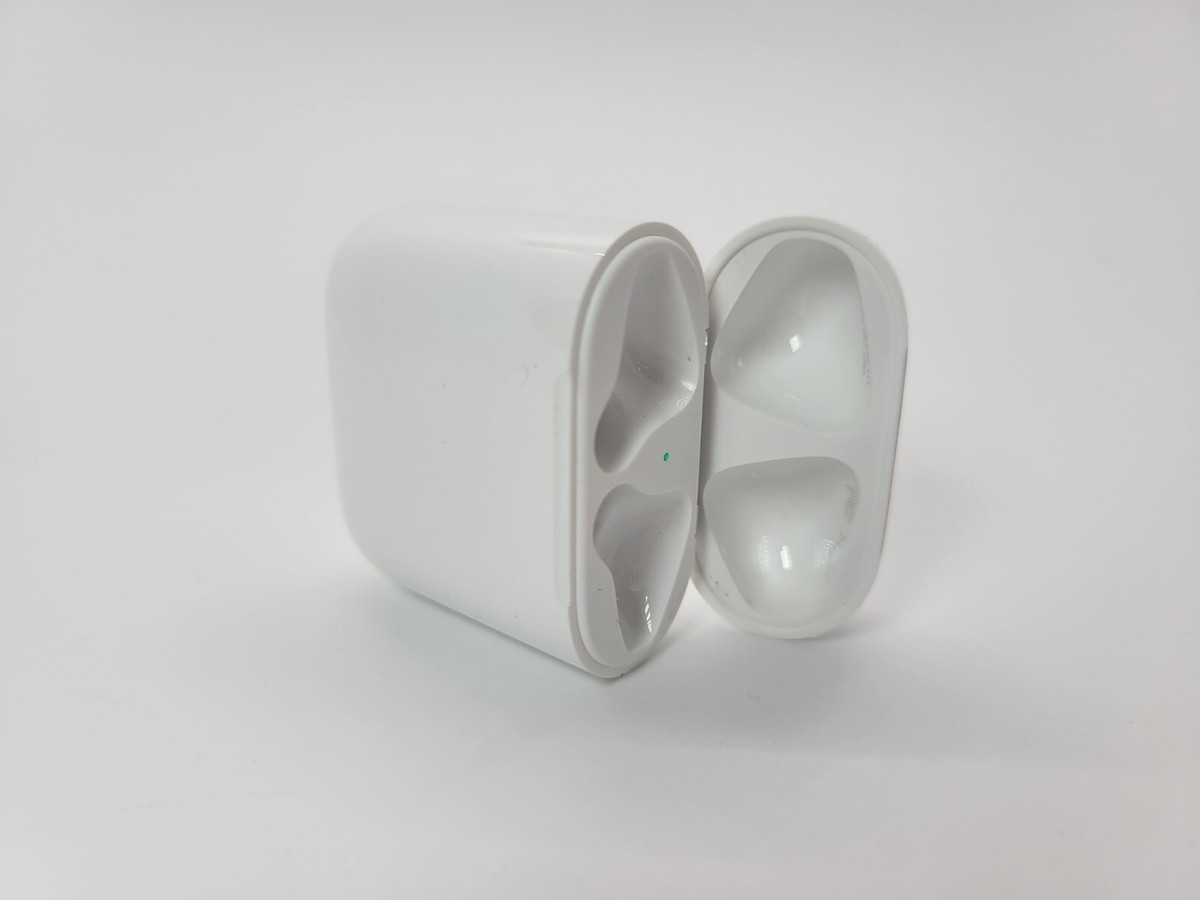 Apple AirPods 2nd Gen Replacement Charging Case A1602 White