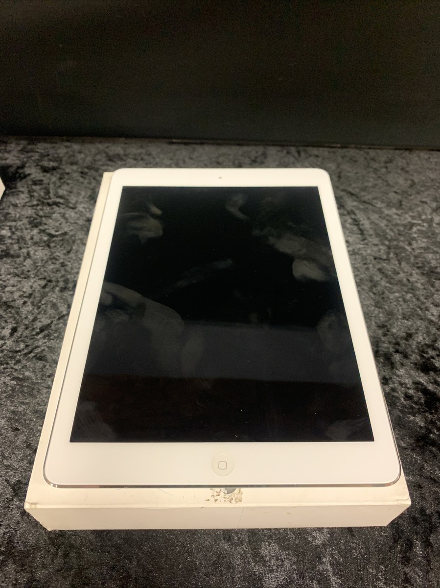 Apple iPad Air Silver 2013-2014 version Model A1474 - 16GB - | eBay