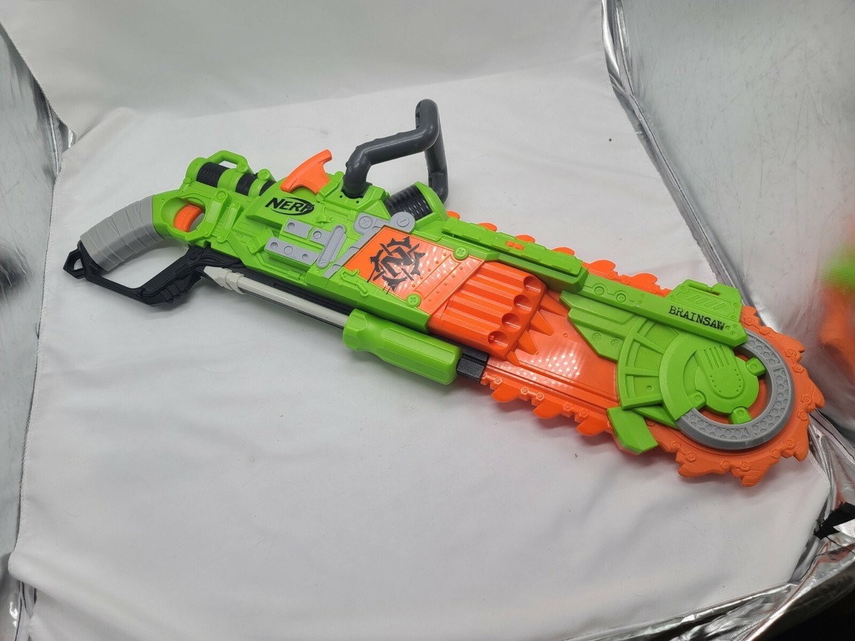 Nerf Zombie Strike Brainsaw Dart Gun Blaster w/ Saw Blade End