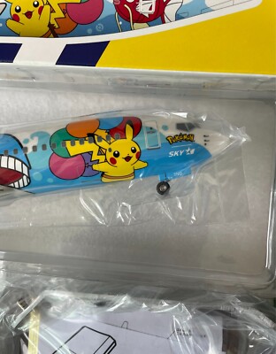 SALE! 1/130 SKYMARK AIRLINES Pokemon Jet Boeing 737-800 JA73NG
