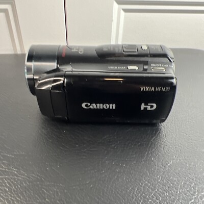 Canon VIXIA HF M31 Full HD 1080p AVCHD 32GB Flash Camcorder 15x