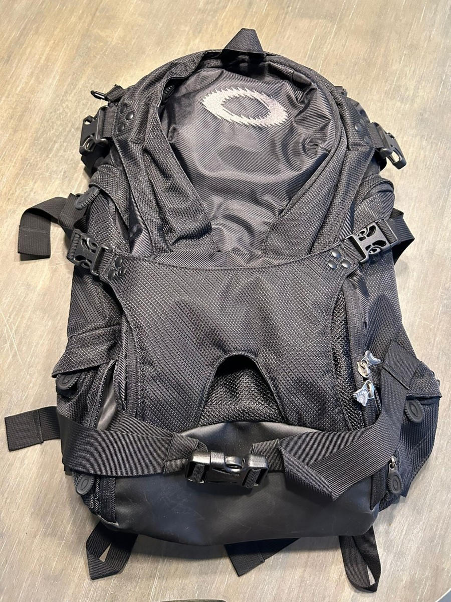 Oakley Snow Pack 1st Gen Backpack Vintage Static SI 92028-001