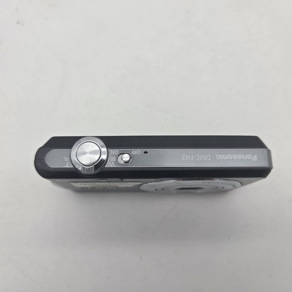 Panasonic LUMIX DMC-FH2/DMC-FS16 14.1MP Digital Camera - Black for