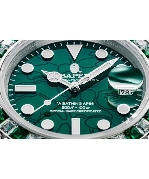 A BATHING APE Men's Watch TYPE 1 BAPEX CRYSTAL STONE COLOR GREEN