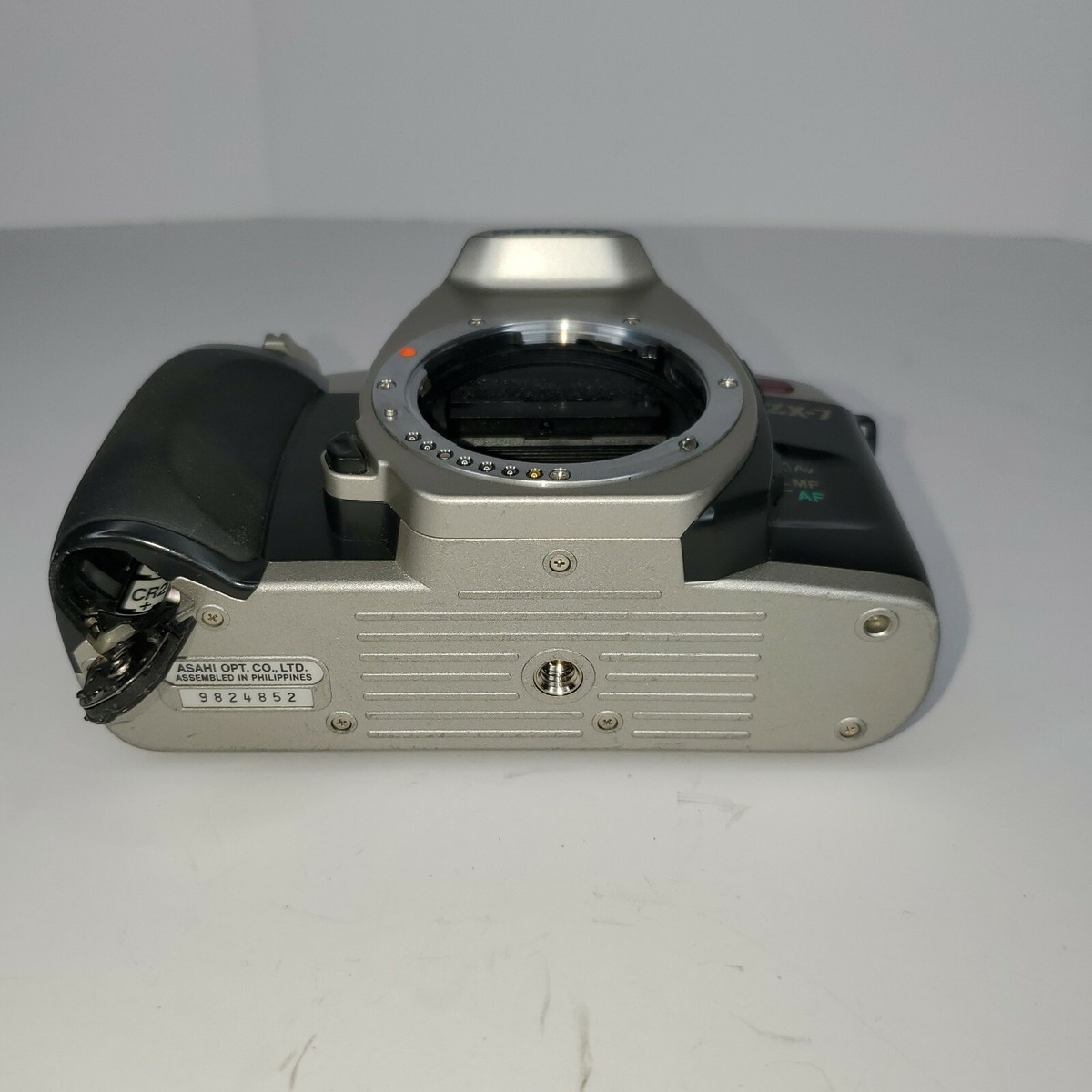 Pentax ZX-7 35mm SLR Film Camera Body Only, Parts Only, Untested