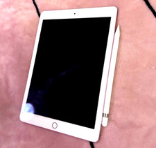 Apple iPad Pro (9.7-inch) A1673 32 GB, Wi-Fi, 9.7 in - Rose Gold