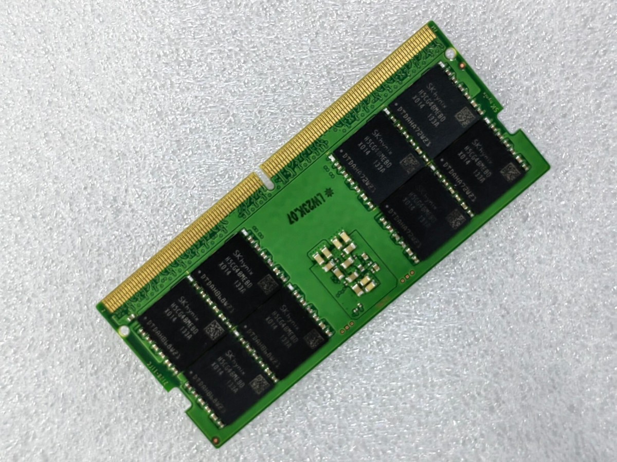 SK Hynix 32GB DDR5 4800 2Rx8 PC5-4800B HMCG88MEBSA092N 262pin