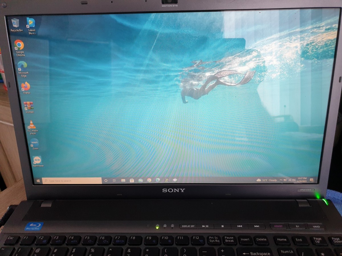 Sony VAIO INTEL CORE I7-740QM 1.73 GHz 16.4IN 320GB 8GB Ram Win 10