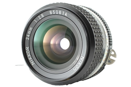 Nikon Ai-S Nikkor 20mm F3.5 Wide-Angle Single Focus Lens /F-Mount