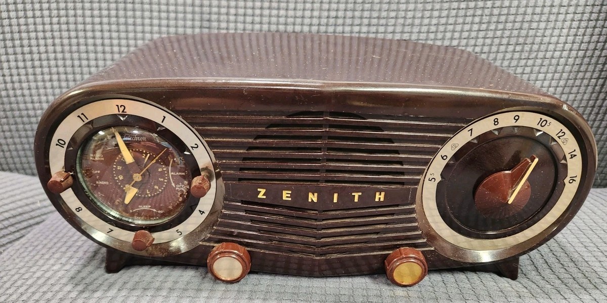 Vintage Zenith Bakelite S 20093 Brown Owl Eye Clock Tube Radio