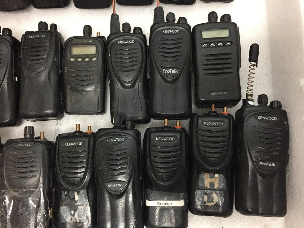 Lot Of 30 Walkie Talkie Radios Kenwood MIX { UNTESTED } | eBay