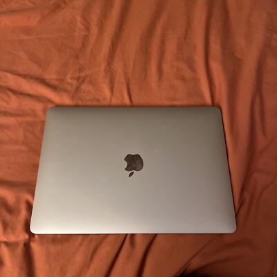 Apple MacBook Air 2020 13 in 1.1GHz 256GB SSD 8GB Ram Core i5 Rose