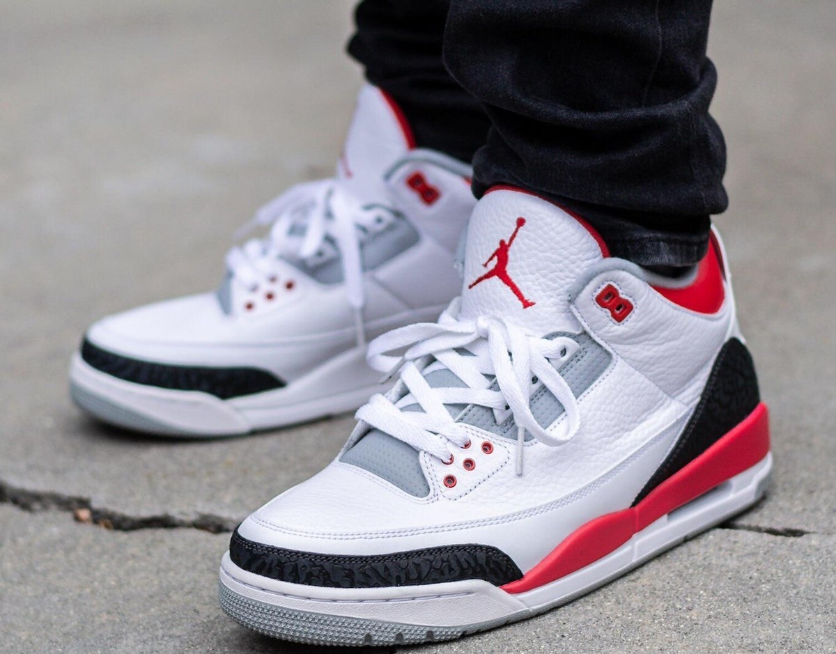 Air Jordan 3 Retro “Fire Red” 1988 OG Colorways - GS Size 7Y