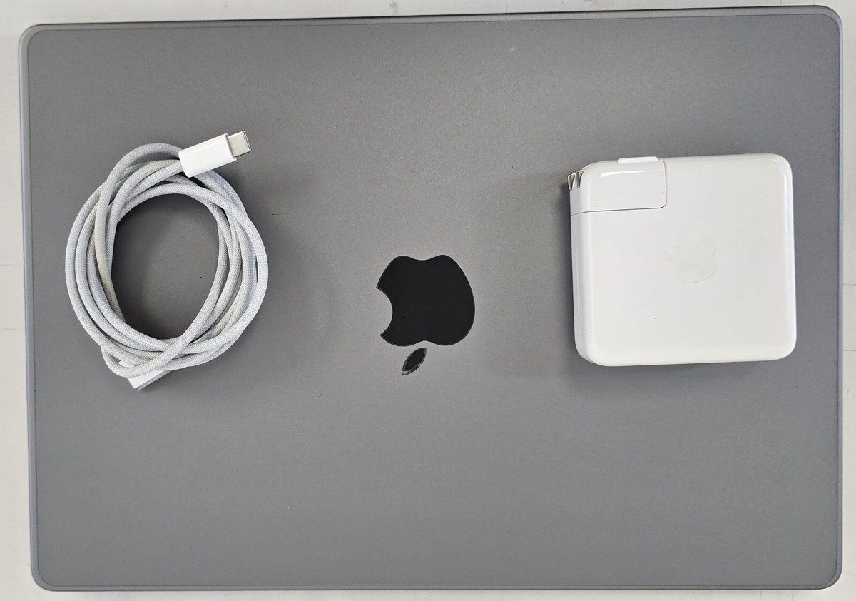Apple MacBook Pro M1 Pro, 14.2, 16GB, 512GB MKGP3LL/A 194252551042
