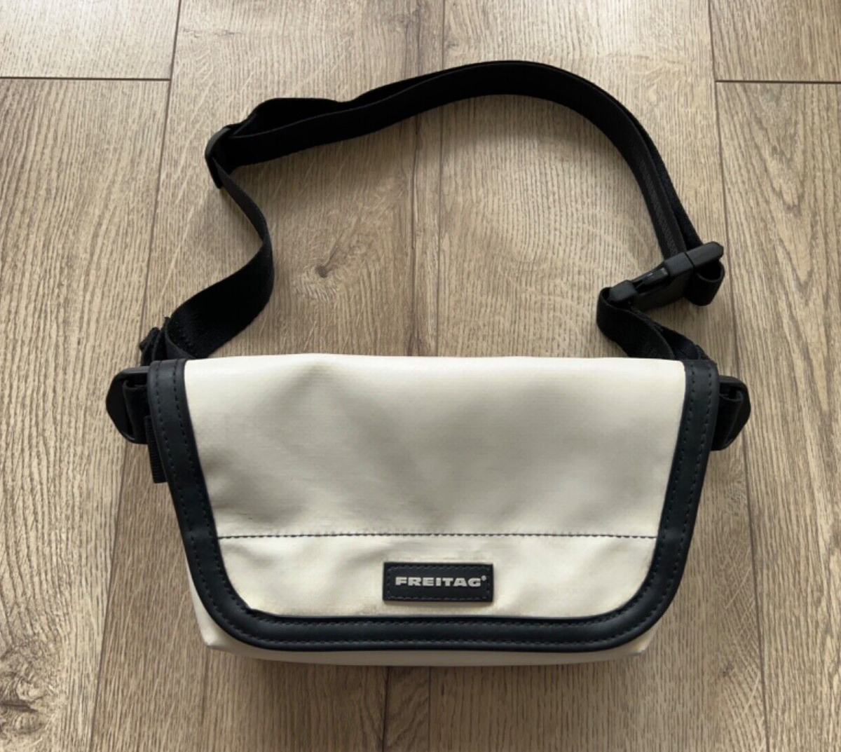 Unisex FREITAG F153 F40 JAMIE Sling Belt Bag Cycling Small