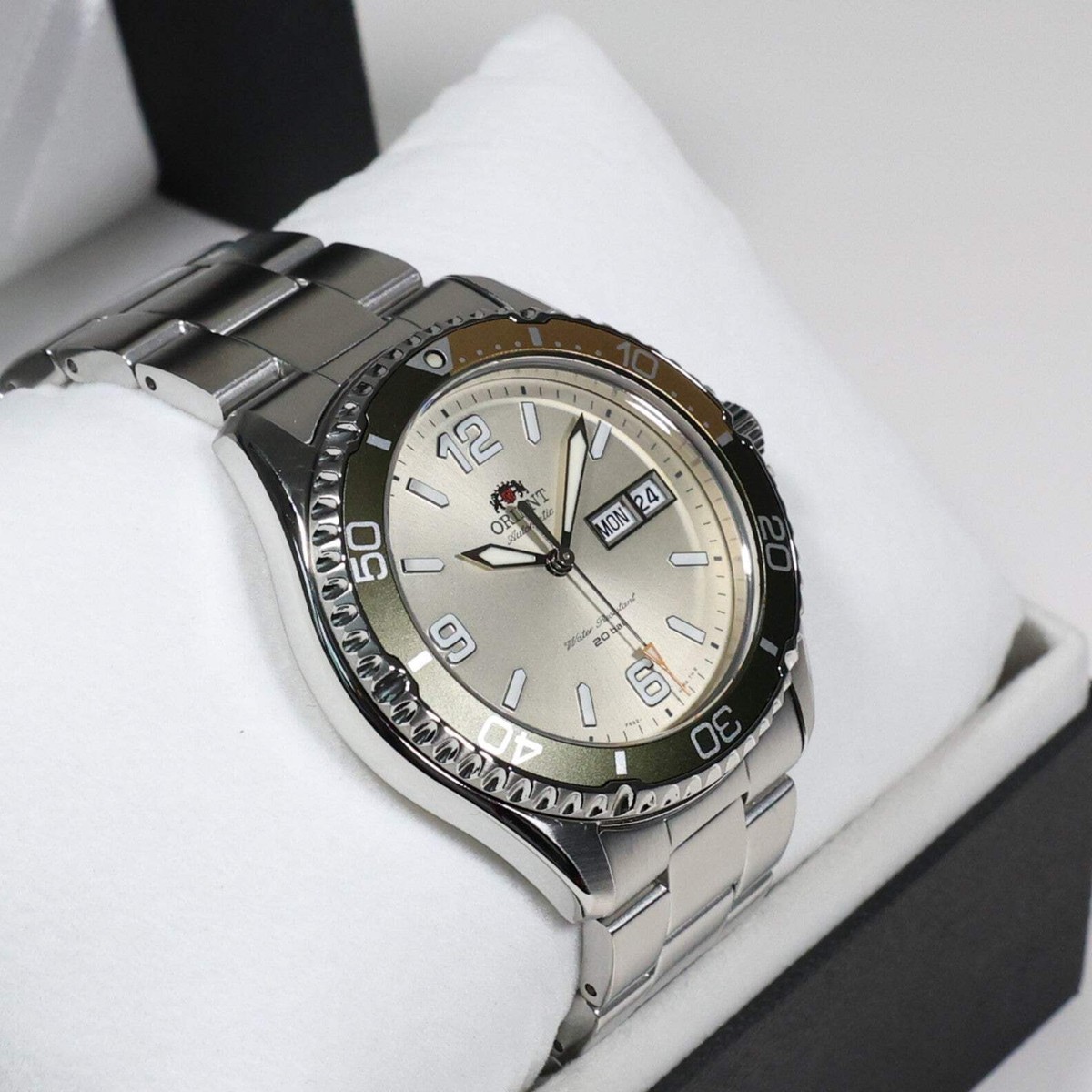 Orient Mako III Silver Dial Automatic Men's Stainless Steel Watch