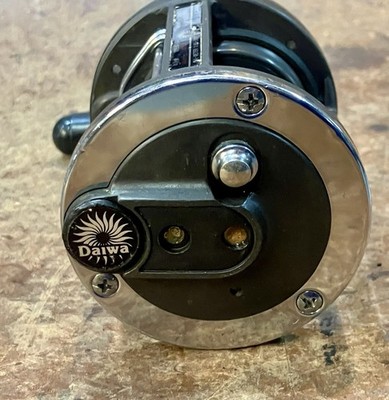 Vintage Daiwa Sealine • 27H • Levelwind Baitcast Fishing Reel