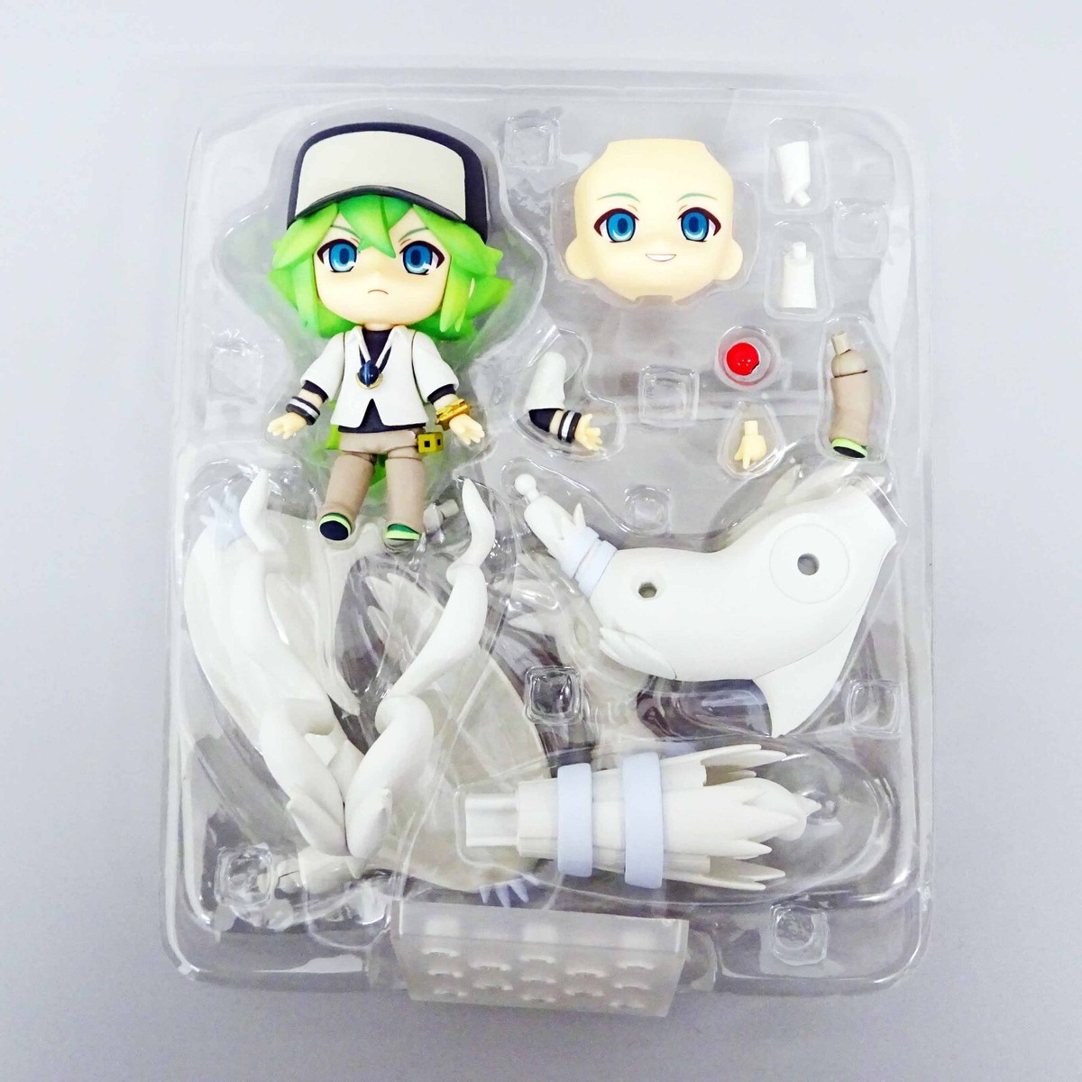 ねんどろいど ポケモン N (エヌ) フィギュア レシラム ポケモン