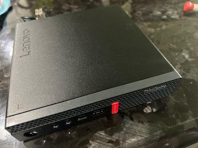 Lenovo Thinkcentre M720Q Tiny Intel i5-8th Gen 16 GB 256 GB SSD