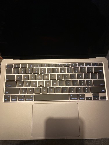 Apple MacBook Air M1 Chip 256GB SSD 8GB 13.3