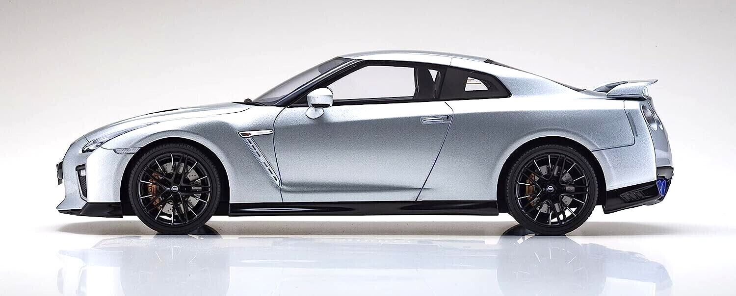 1/18 Nissan GT-R (R35) 2020 Samurai EDT Silver Resin Model by