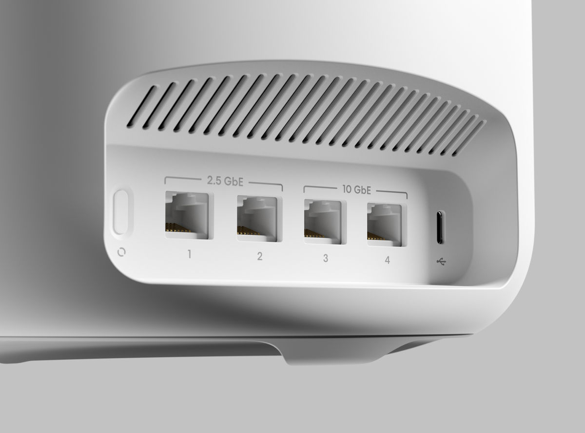 Amazonが次世代無線規格「Wi-Fi 7」に対応したメッシュWi-Fiルーター