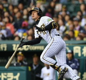 独立リーグ「兵庫ブレイバーズ」 元阪神タイガース・桜井さんを打撃