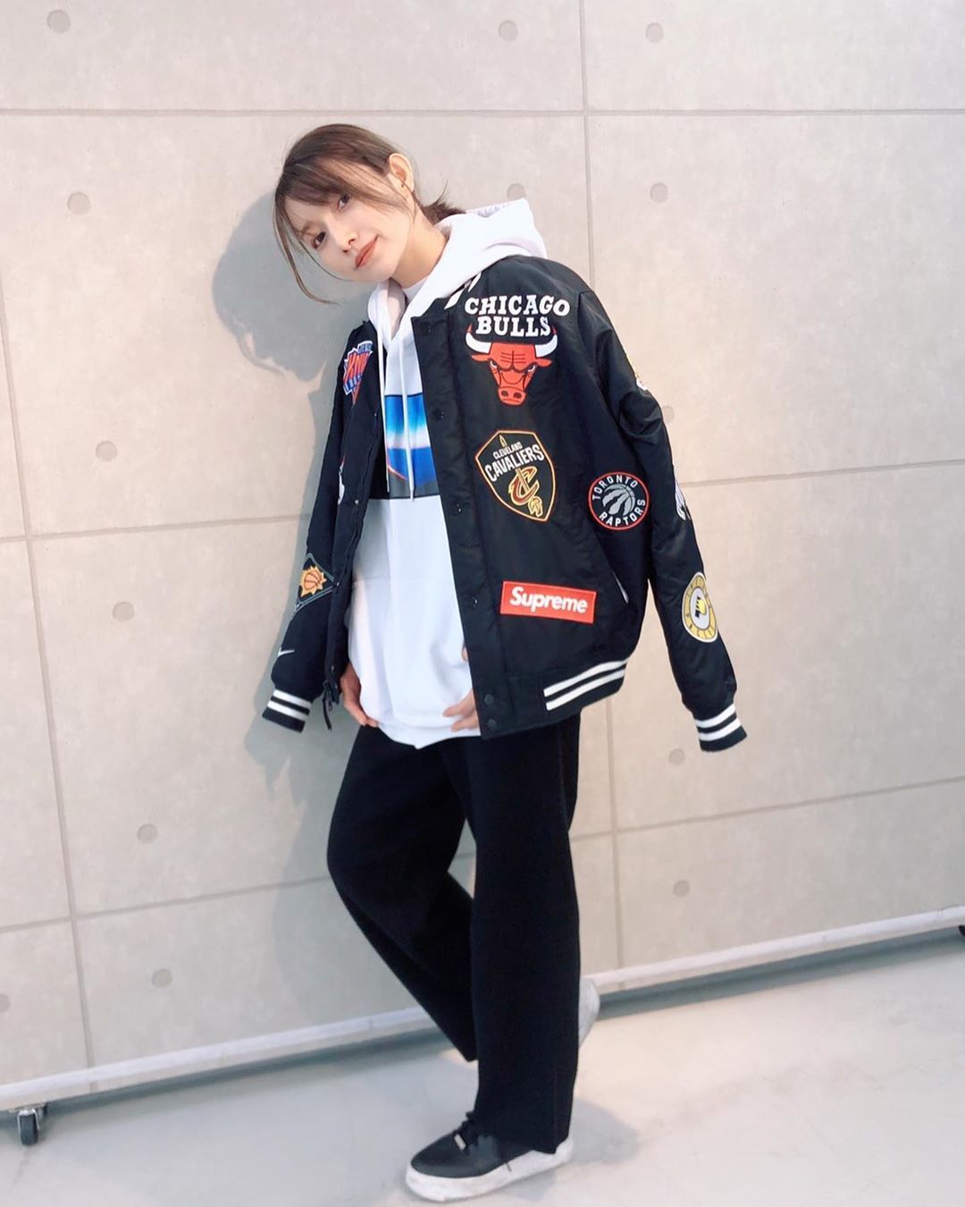 後藤真希着用】シュプリーム☆アーチ 刺繍ロゴ雪 パーカー 超絶人気