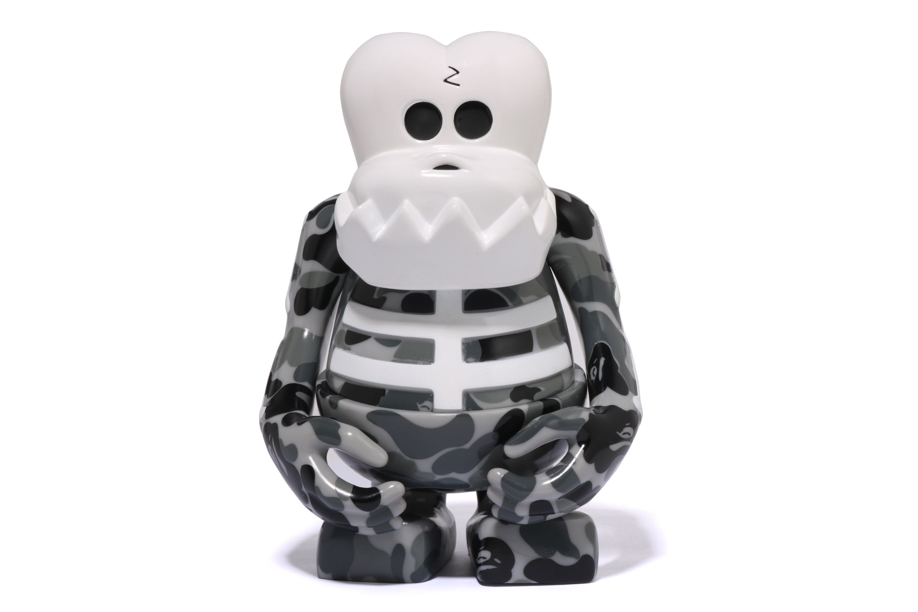BAPE®︎とBOUNTY HUNTER SKULL KUN FIGURE 名作“スカルくん”がABC CAMO