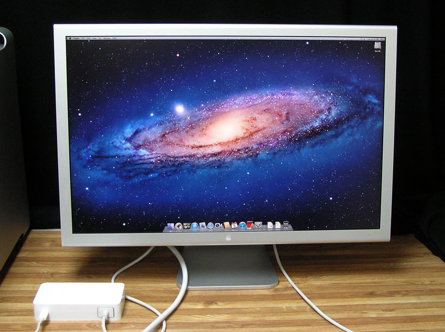 Apple 30″ Cinema HD Display – Apple Rescue of Denver