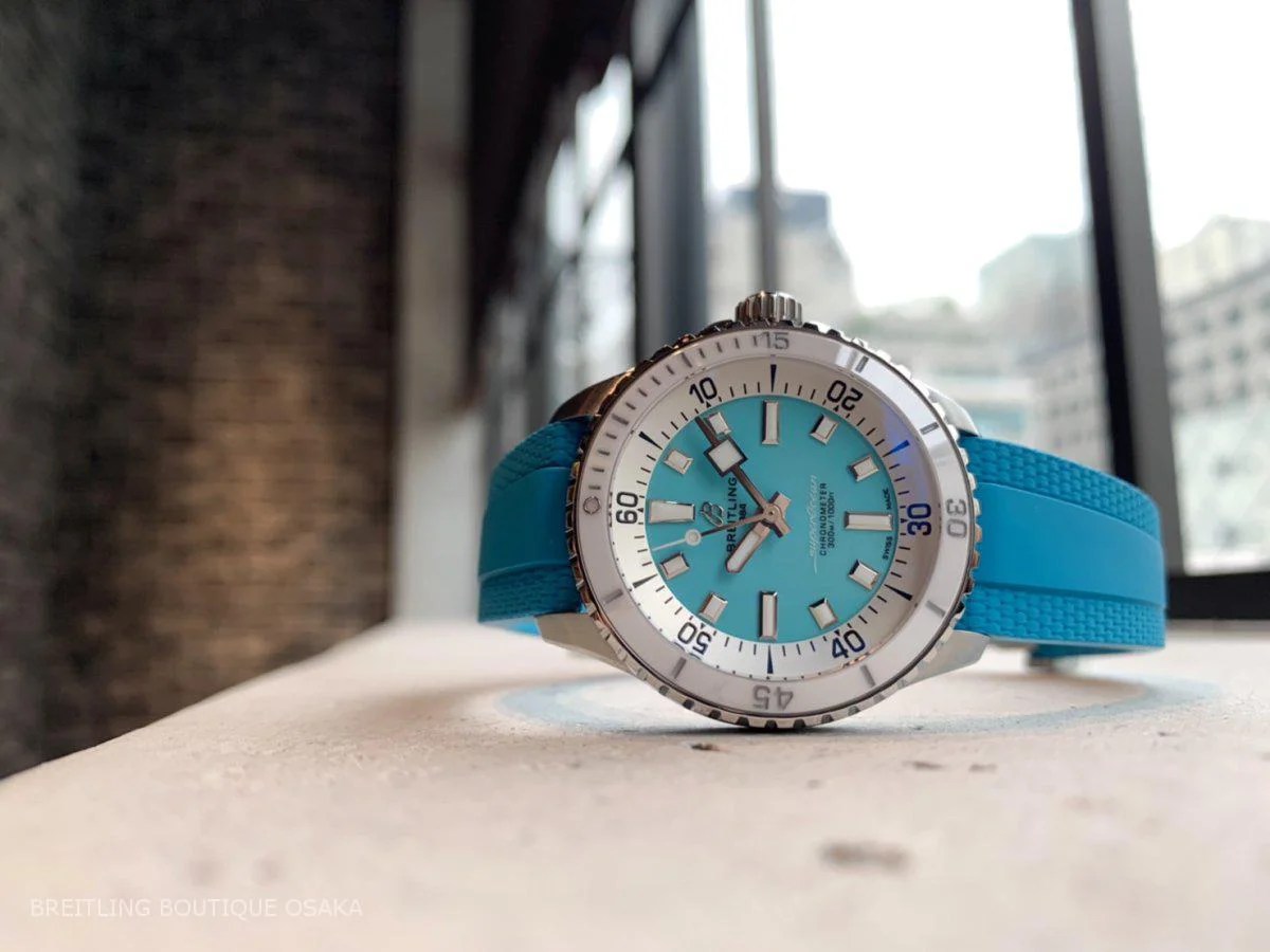 ブライトリング新作スーパーオーシャン36mmの人気色ターコイズ文字盤