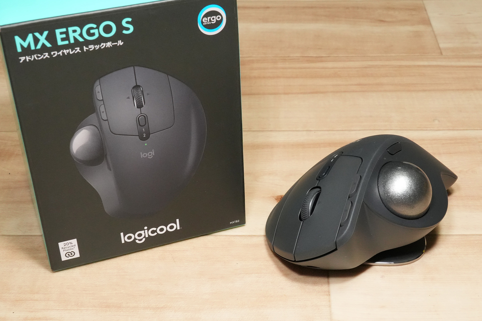 USB-Cになって新登場したLogicool製ワイアレストラックボール、MX Ergo