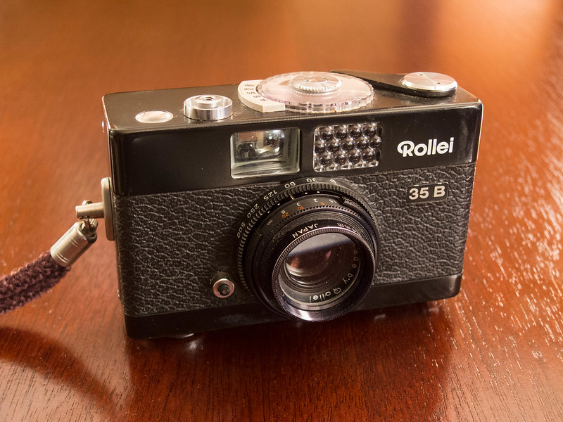 Rollei 35 B - Down the Road