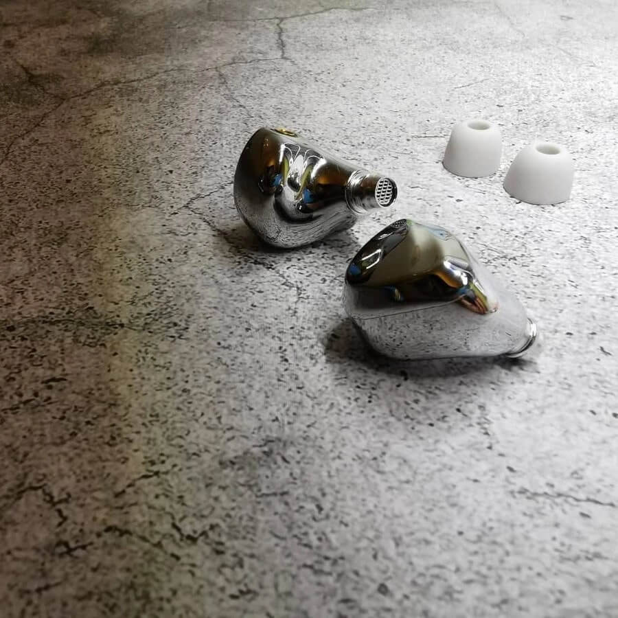 ハイエンドイヤホン JH Audio ROXANNE Universal レビュー - audio