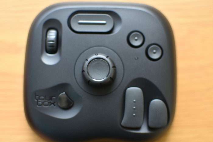 左手デバイス「TourBox Lite」実機レビュー！コスパ良好、効率化に