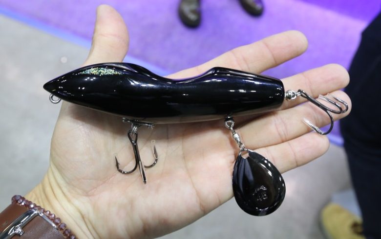 次世代サーフェイスベイト「ノリーズ×アカシブランド・フカベイト」の