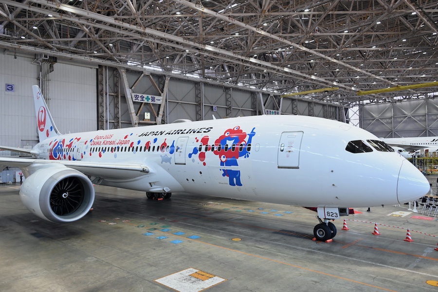 JALガンダムJET」が運航開始 JAL、3機の万博記念機で機運醸成へ - 観光