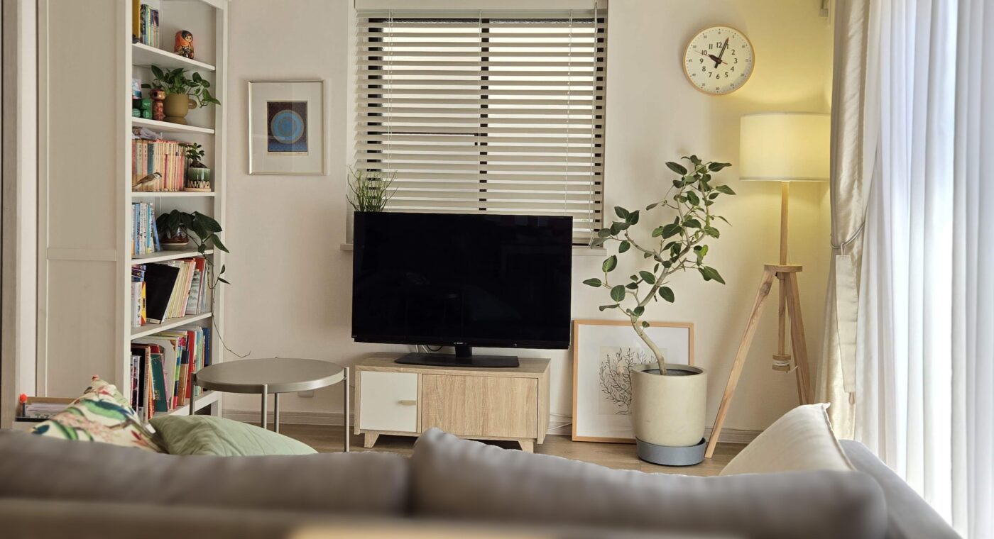 リビングにIKEAのフロアランプ「LAUTERSラウテルス」を買ってみた