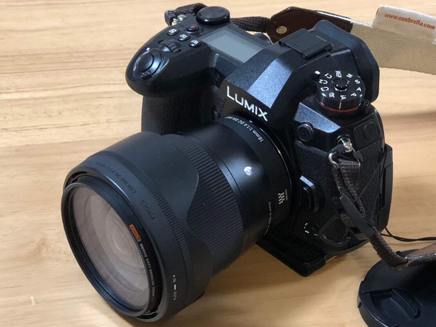 OLYMPUS M.ZUIKO DIGITAL 25mm F1.8 レビュー】優等生なのでPENやOM-D