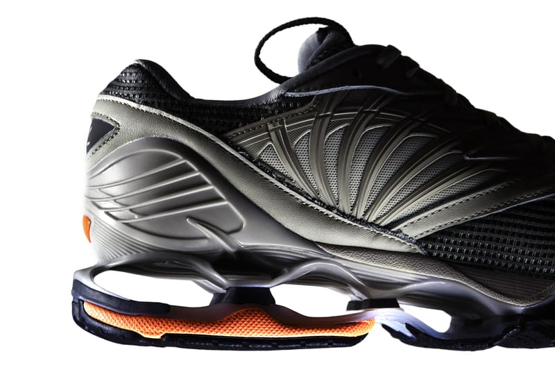 Graphpaper x MIZUNO WAVE PROPHECY Collaboration | Hypebeast