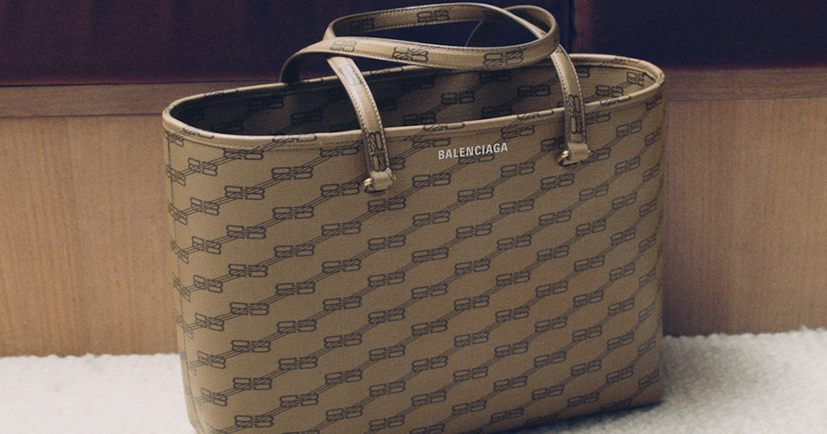 バレンシアガ」が新ライン「BB モノグラム」を発表 - TOKION