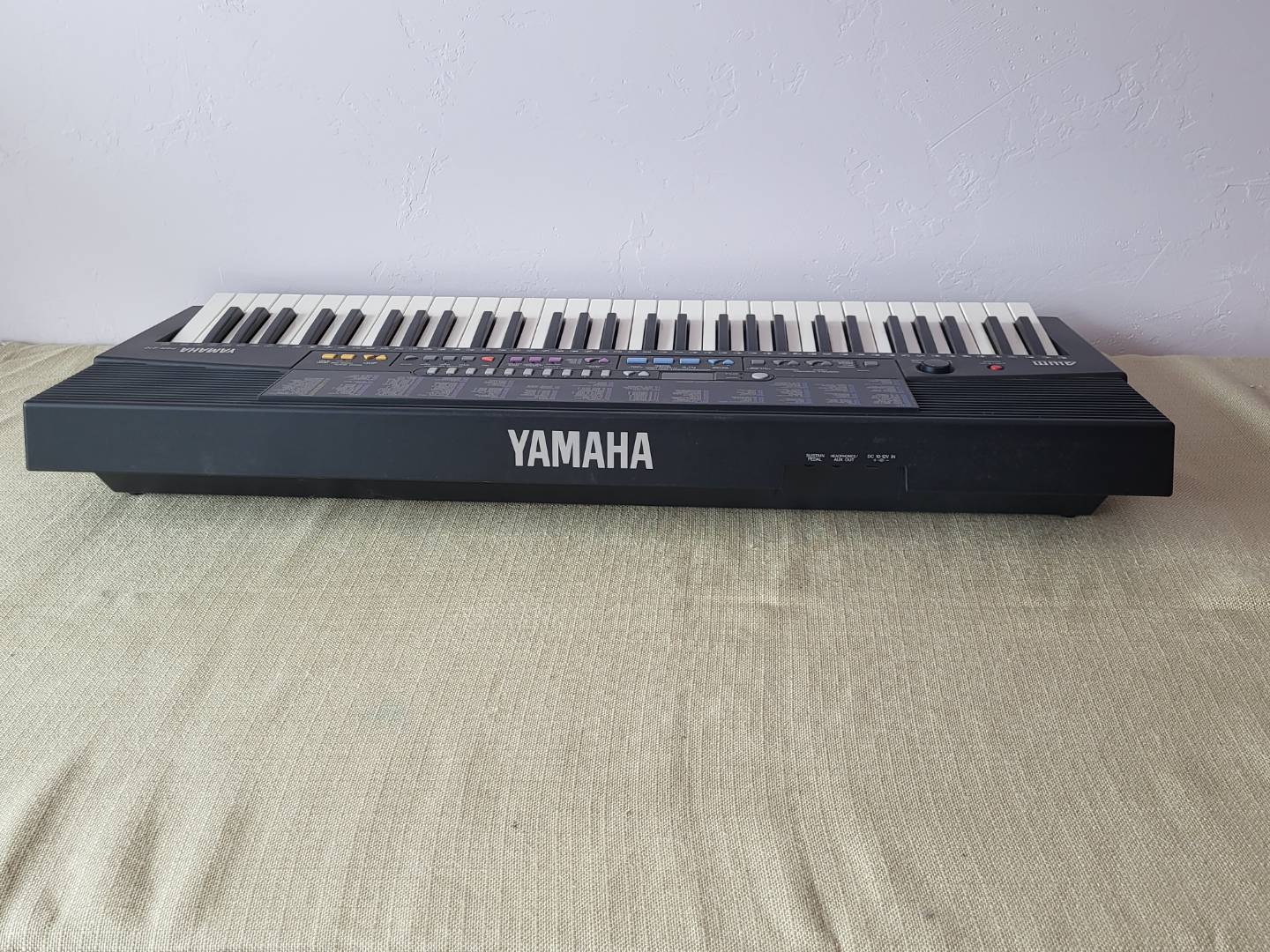 Yamaha-PSR-210-Keyboard