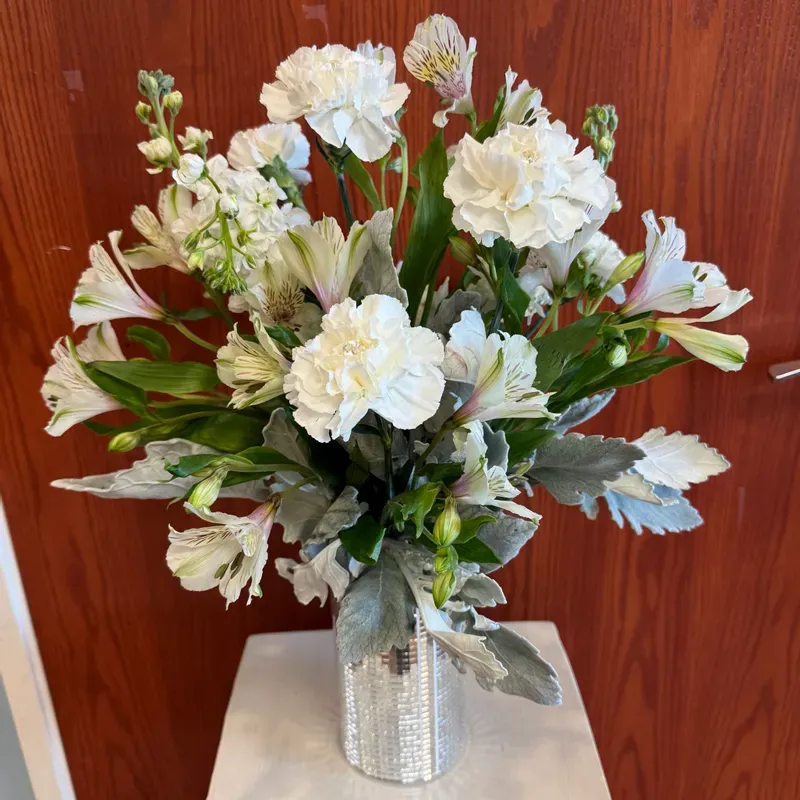 Flower Delivery to Bemidji - Netzer's Floral Bemidji Florist