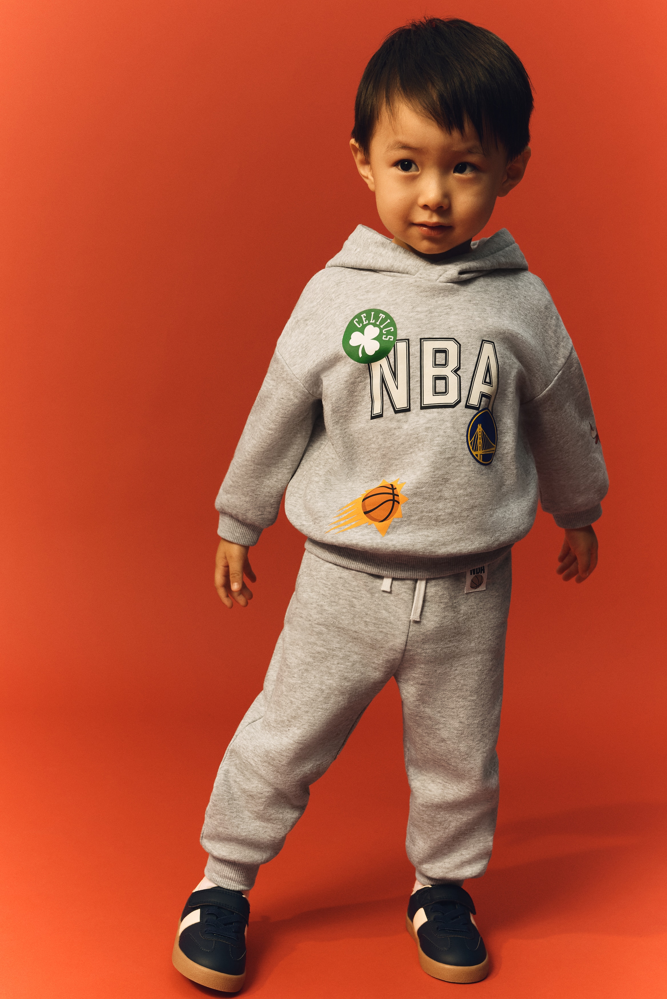 2-Piece Hoodie and Joggers Set - Light gray/NBA - Kids | H&M US
