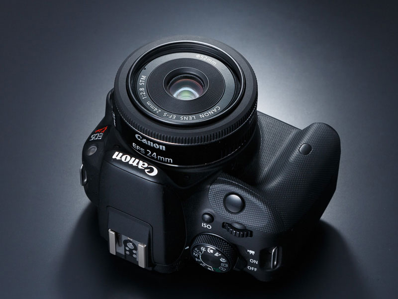 Kissと相性抜群のパンケーキレンズ――キヤノン「EF-S24mm F2.8 STM