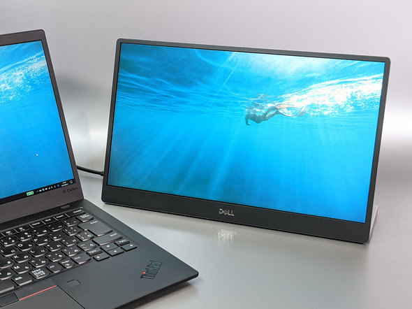 パススルー充電対応でノートPCもまとめて充電可能！ デル初のモバイル