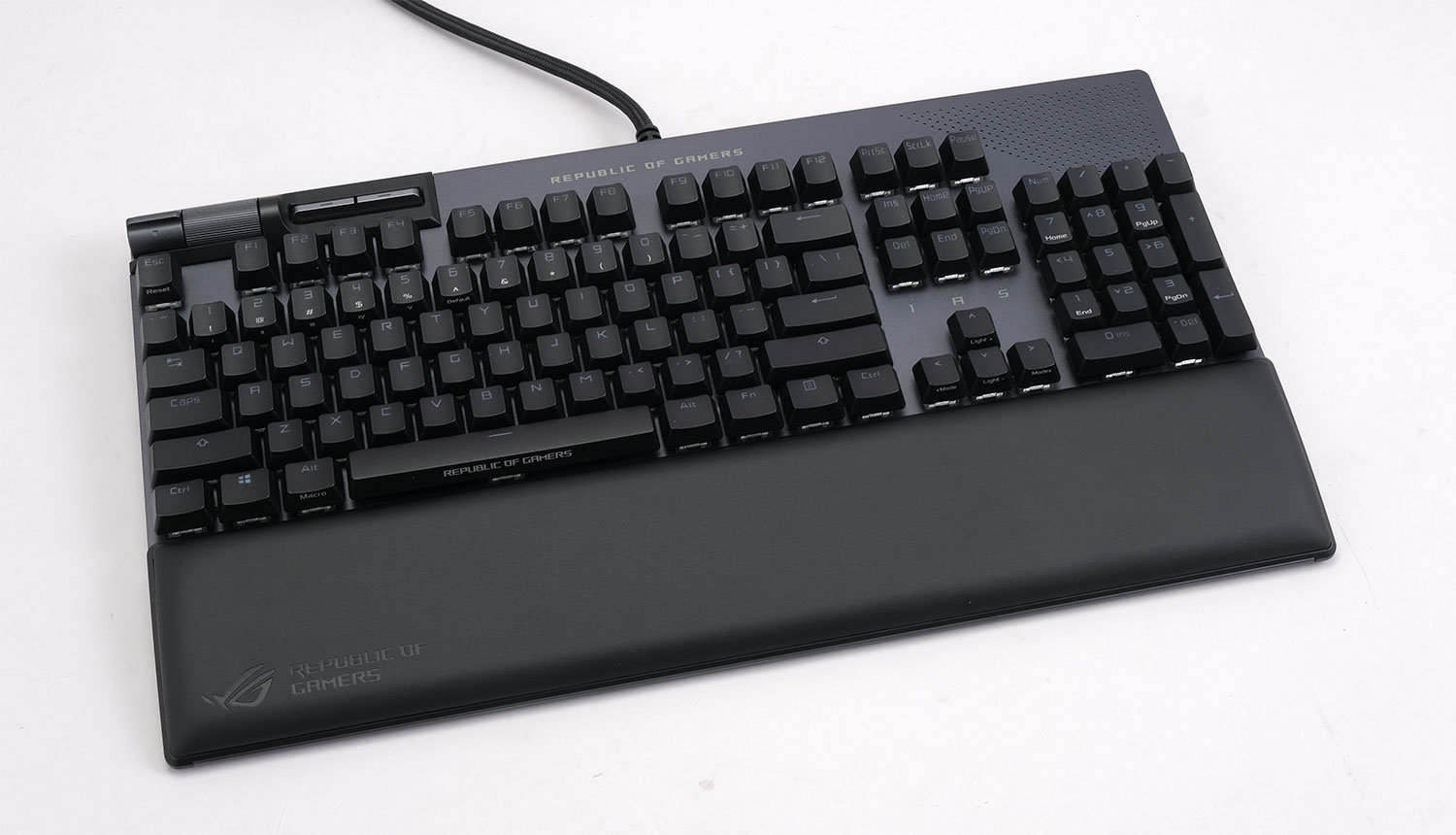メカニカルキーボードの新型「ROG STRIX FLARE II ANIMATE」の