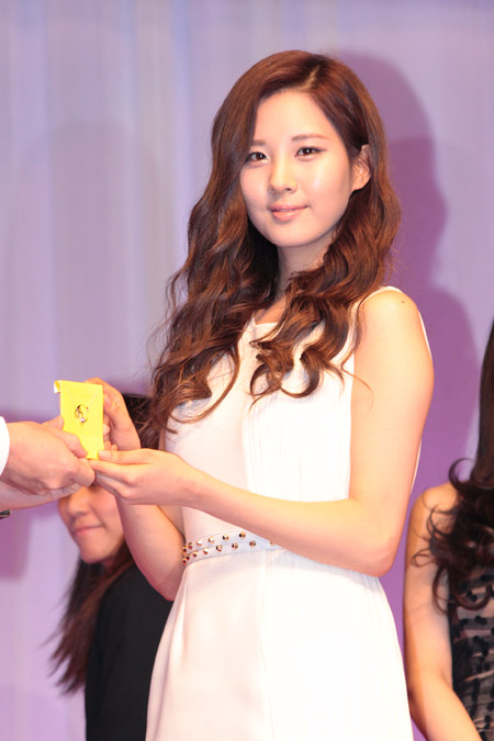 美の競演！ 大島優子＆武井咲、少女時代らジュエリーベストドレッサー